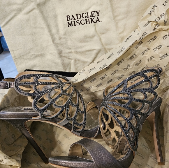 Badgley Mischka Rhinestone Butterfly Steletto high heels 7.5 new - Picture 9 of 16